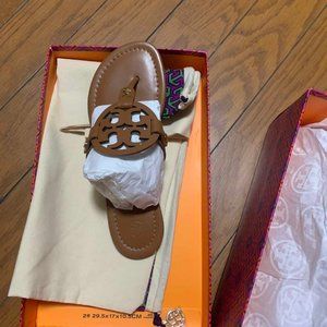 Women sandal
